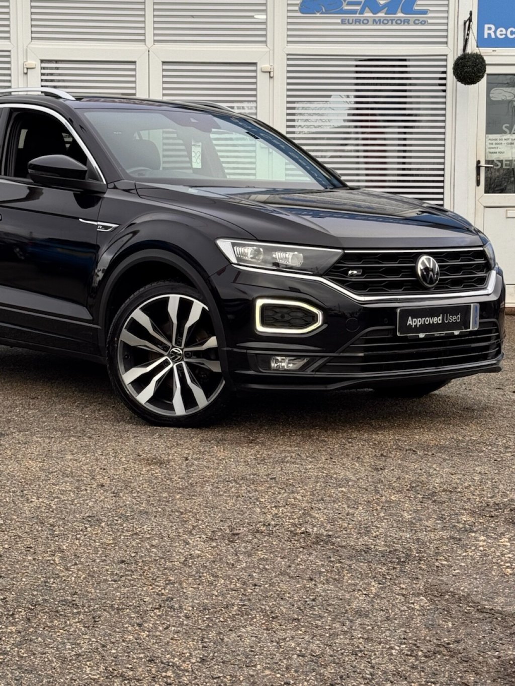Used Volkswagen T-Roc 2021 for sale - 77262969: Photo 2