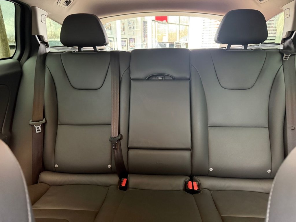 Used Volvo V60 Cross Country 2016 for sale - 77212296: Photo 24