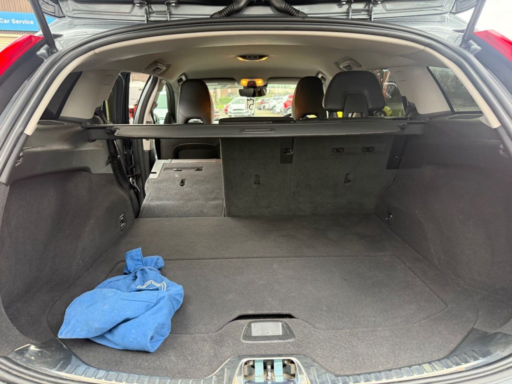 Used Volvo V60 Cross Country 2016 for sale - 77212296: Photo 37