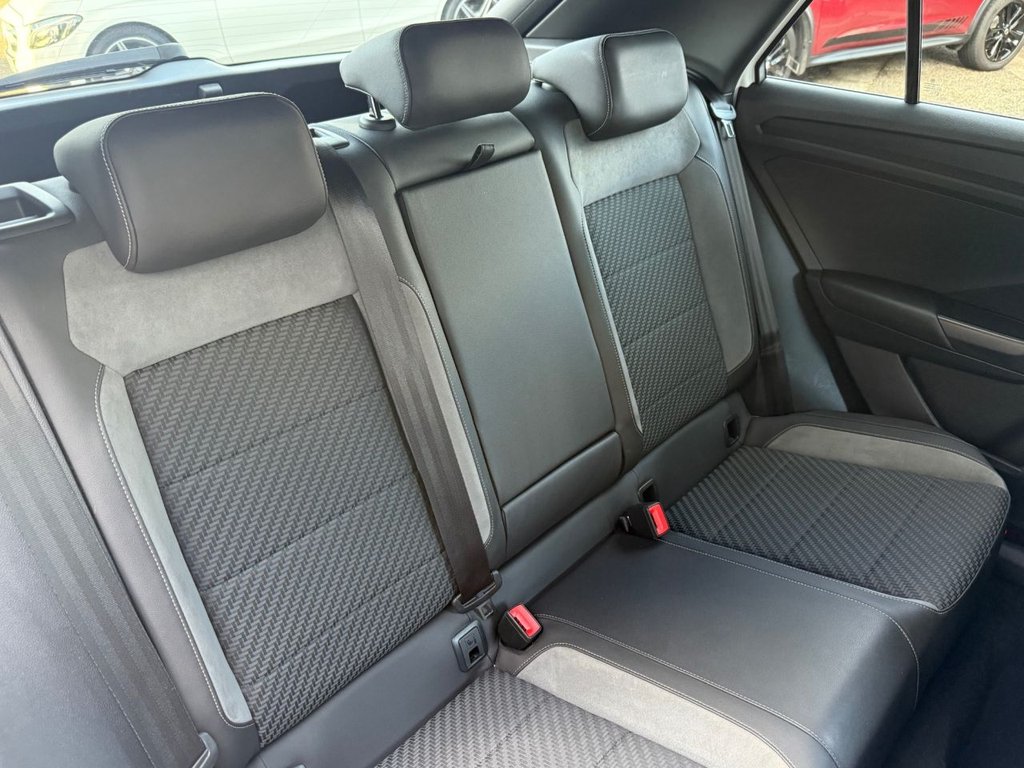 Used Volkswagen T-Roc 2019 for sale - 76840876: Photo 17