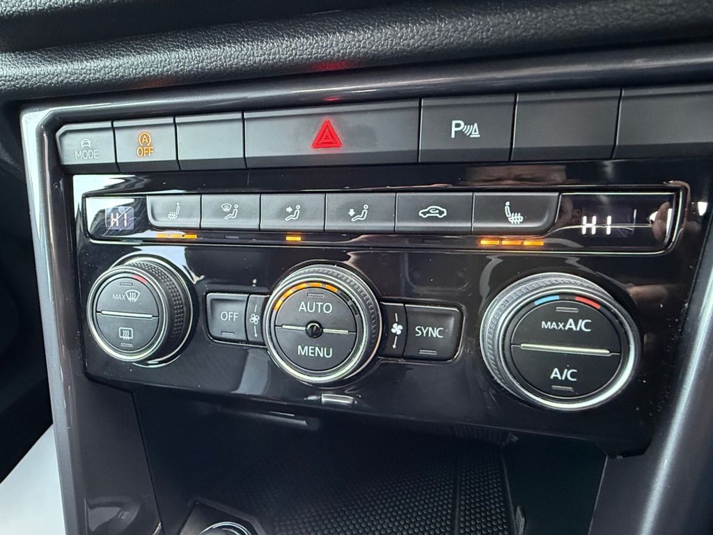 Used Volkswagen T-Roc 2019 for sale - 76840876: Photo 30