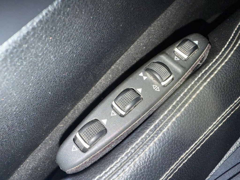 Used Mercedes-Benz E Class 2011 for sale - 77341519: Photo 23