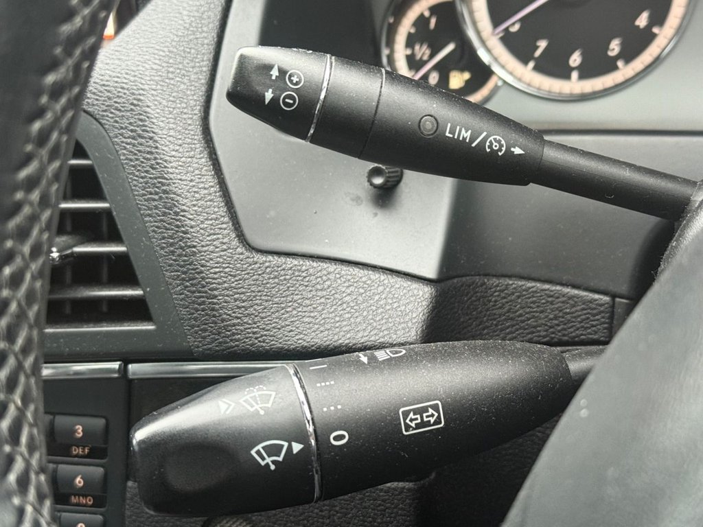 Used Mercedes-Benz E Class 2011 for sale - 77341519: Photo 32