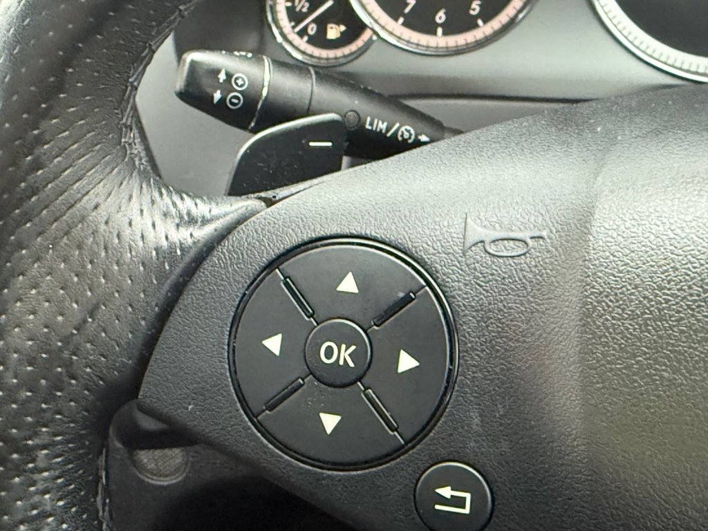 Used Mercedes-Benz E Class 2011 for sale - 77341519: Photo 33