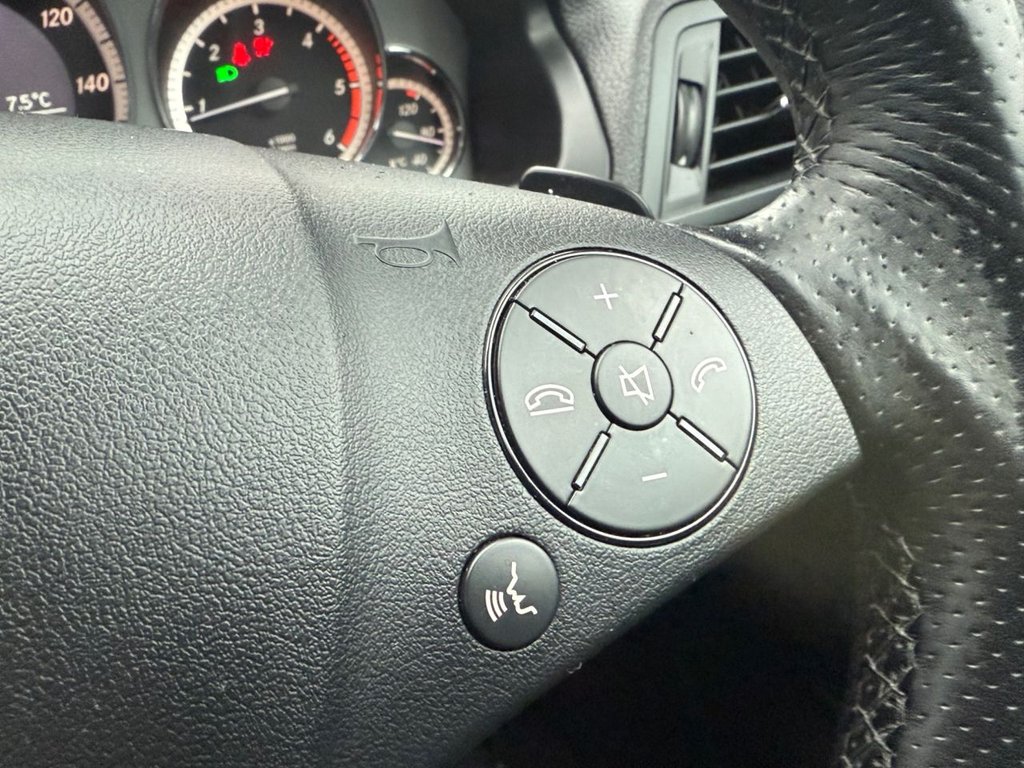 Used Mercedes-Benz E Class 2011 for sale - 77341519: Photo 36