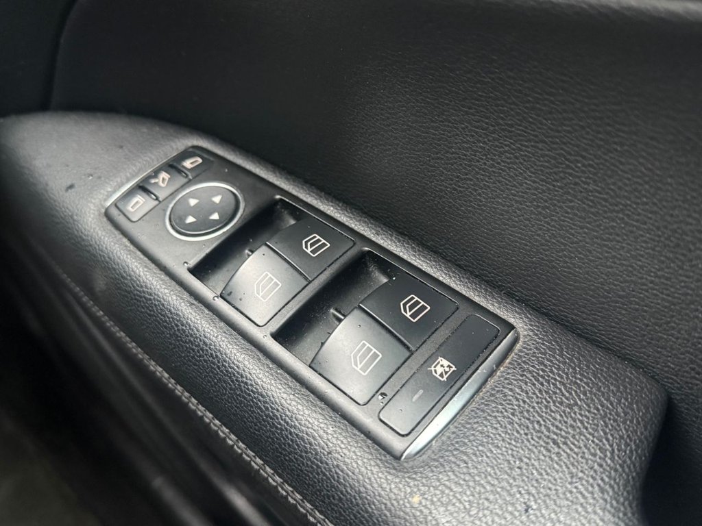 Used Mercedes-Benz E Class 2011 for sale - 77341519: Photo 38