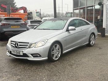 Used Mercedes-Benz E Class 2011 for sale - 77341519: Photo