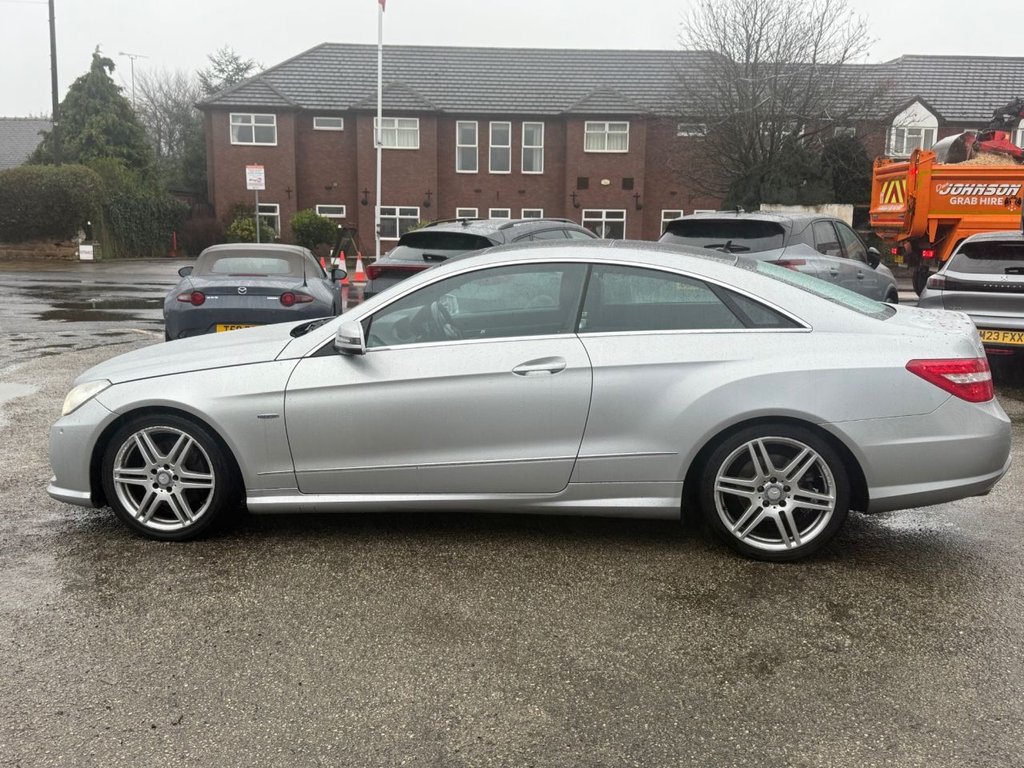 Used Mercedes-Benz E Class 2011 for sale - 77341519: Photo 5