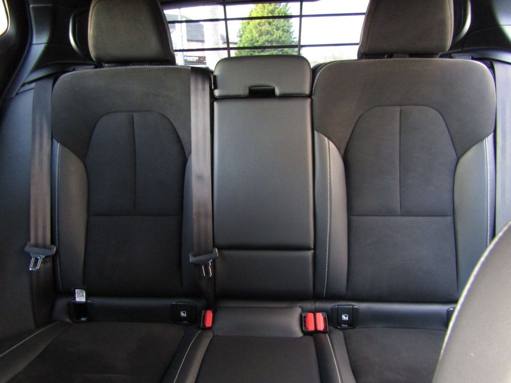 Used Volvo XC40 2021 for sale - 76582580: Photo 15