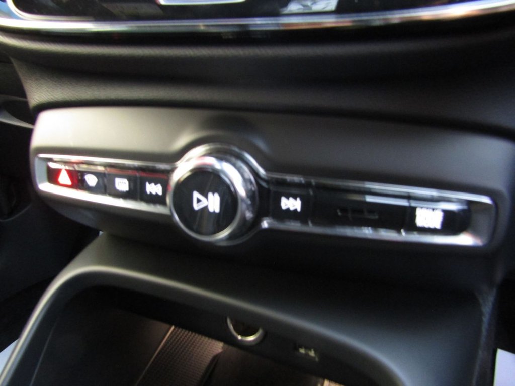 Used Volvo XC40 2021 for sale - 76582580: Photo 24