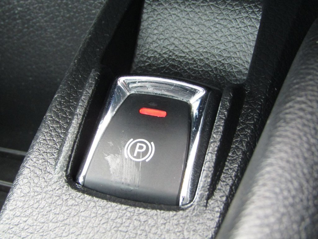 Used Nissan Qashqai 2014 for sale - 76910132: Photo 32