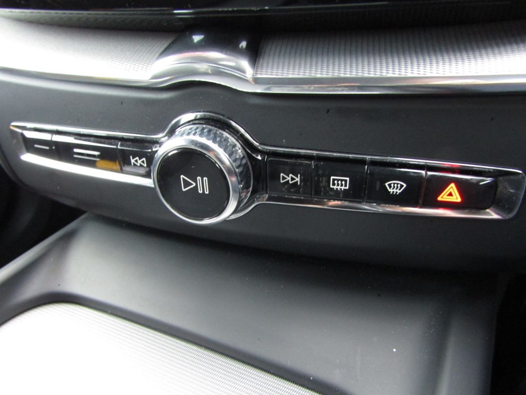 Used Volvo XC60 2018 for sale - 76356385: Photo 31