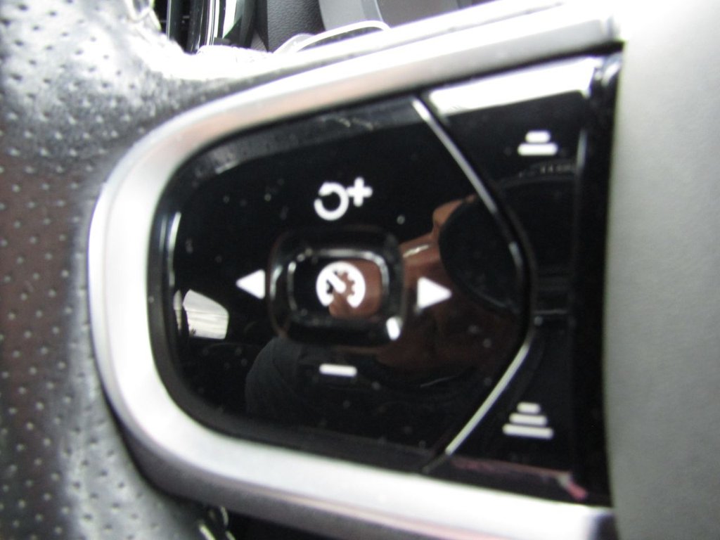 Used Volvo XC60 2018 for sale - 76356385: Photo 38
