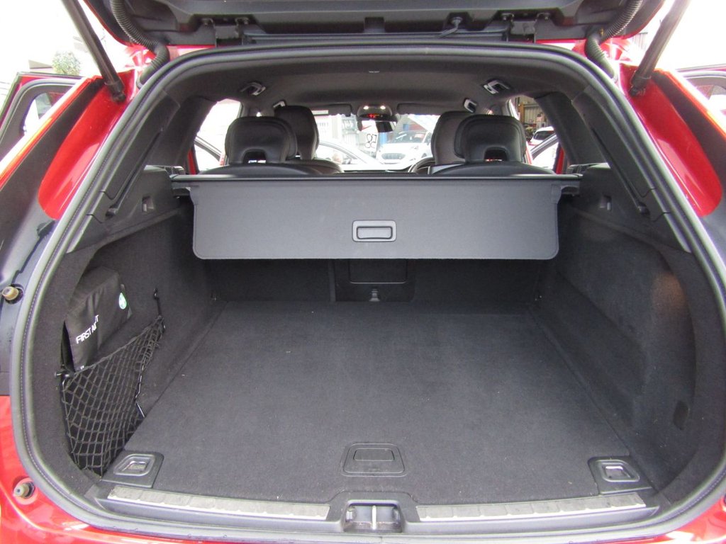 Used Volvo XC60 2018 for sale - 76356385: Photo 48
