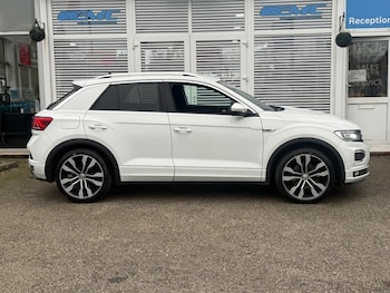 Used Volkswagen T-Roc 2018 for sale - 77407747: Photo