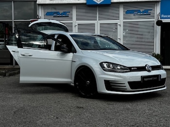Used Volkswagen Golf 2016 for sale - 79607804: Photo