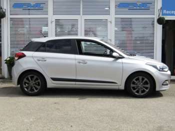 Used Hyundai i20 2015 for sale - 74916916: Photo