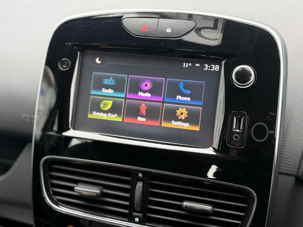 Used Renault Clio 2018 for sale - 77849848: Photo 26
