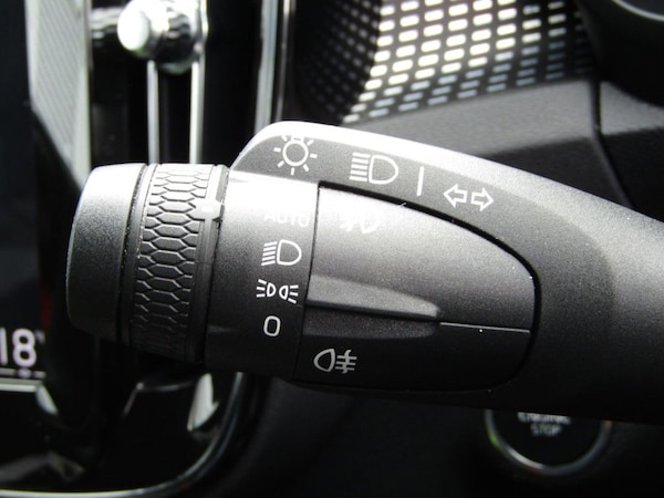 Used Volvo XC40 2018 for sale - 74649687: Photo 39