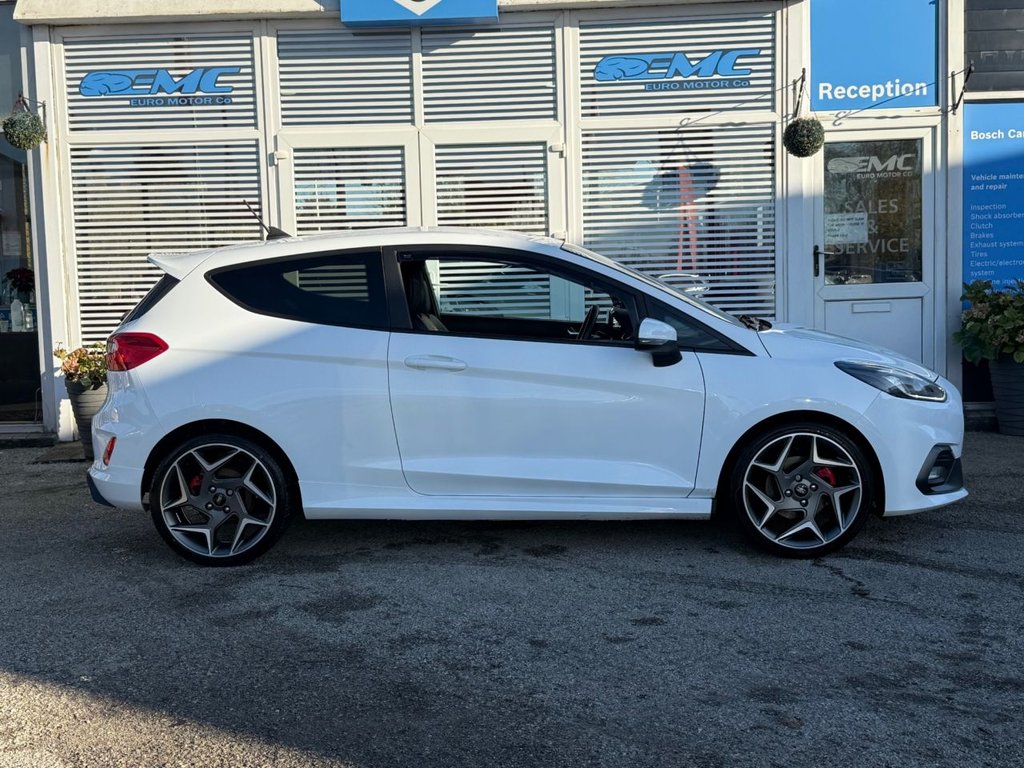 Used Ford Fiesta 2018 for sale - 76654614: Photo 2