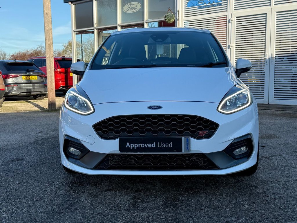 Used Ford Fiesta 2018 for sale - 76654614: Photo 3
