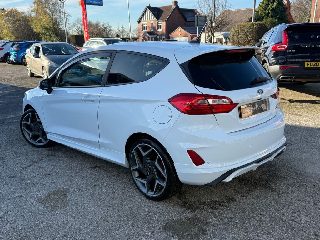 Used Ford Fiesta 2018 for sale - 76654614: Photo 6