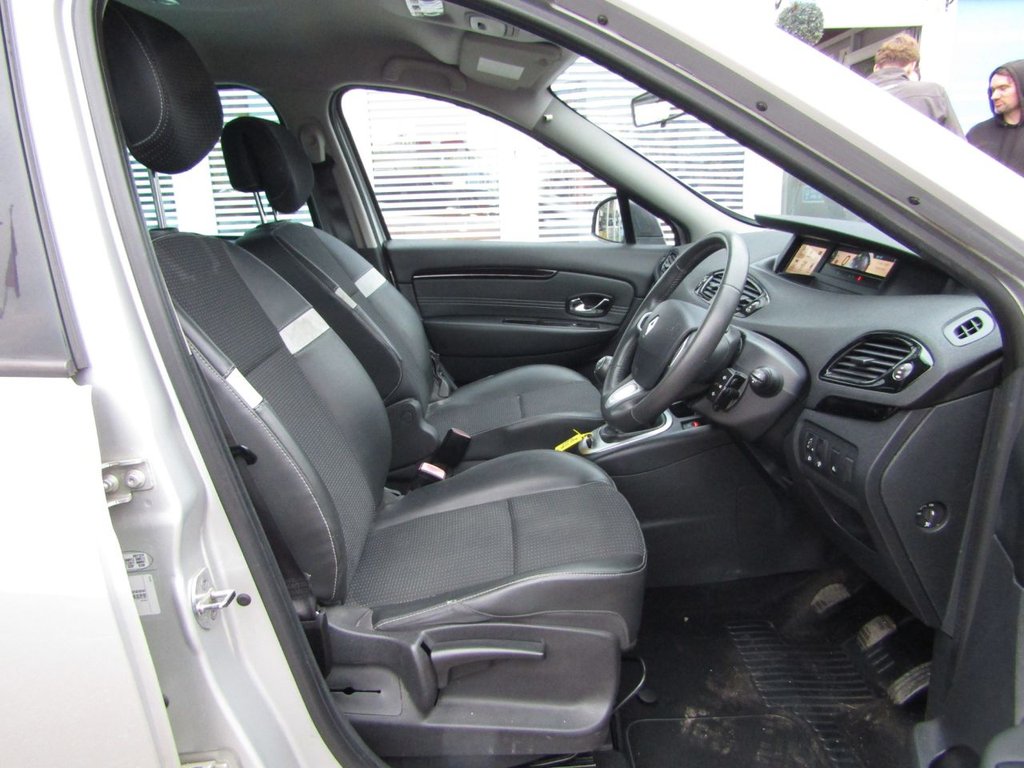 Used Renault Scenic 2011 for sale - 76333434: Photo 12