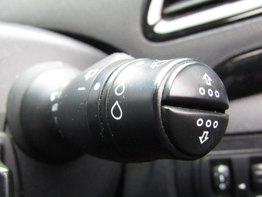 Used Renault Scenic 2011 for sale - 76333434: Photo 39