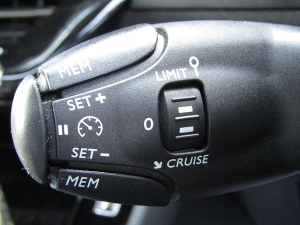 Used Peugeot 208 2023 for sale - 75181499: Photo 40