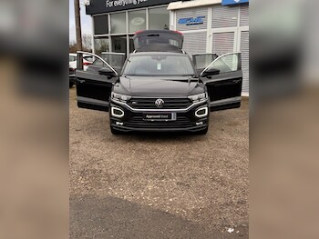 Used Volkswagen T-Roc 2021 for sale - 77200473: Photo