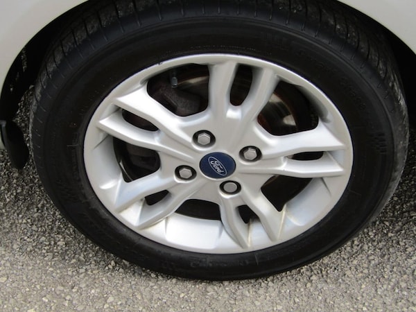 Used Ford Fiesta 2015 for sale - 75347099: Photo 41