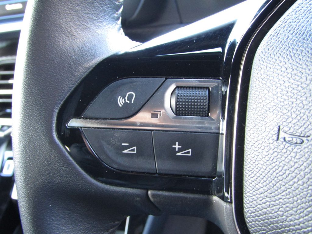 Used Peugeot 2008 2023 for sale - 76367637: Photo 37