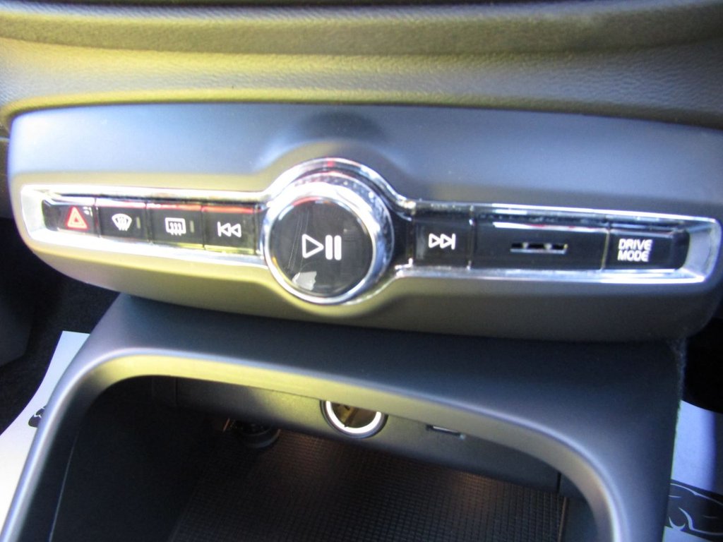 Used Volvo XC40 2020 for sale - 77188094: Photo 29