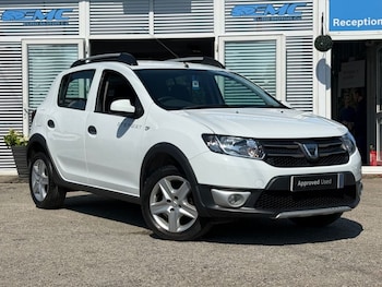 Used Dacia Sandero Stepway 2015 for sale - 79038318: Photo