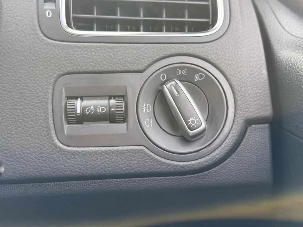 Used Volkswagen Polo 2010 for sale - 78153503: Photo 33