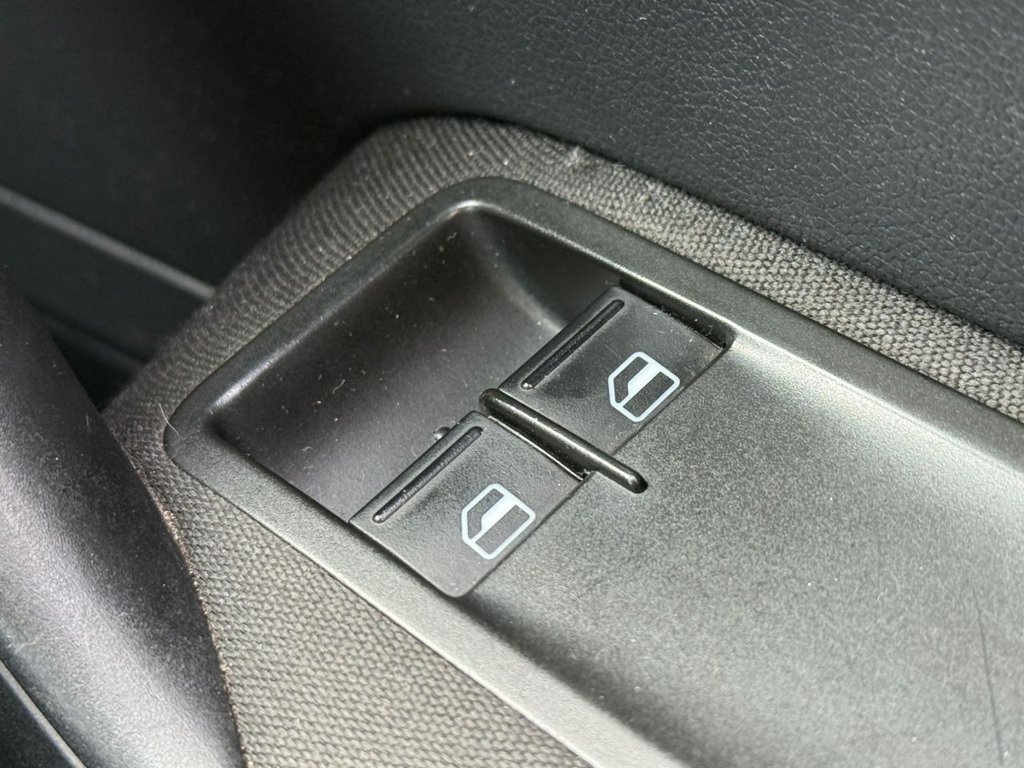 Used Volkswagen Polo 2010 for sale - 78153503: Photo 35