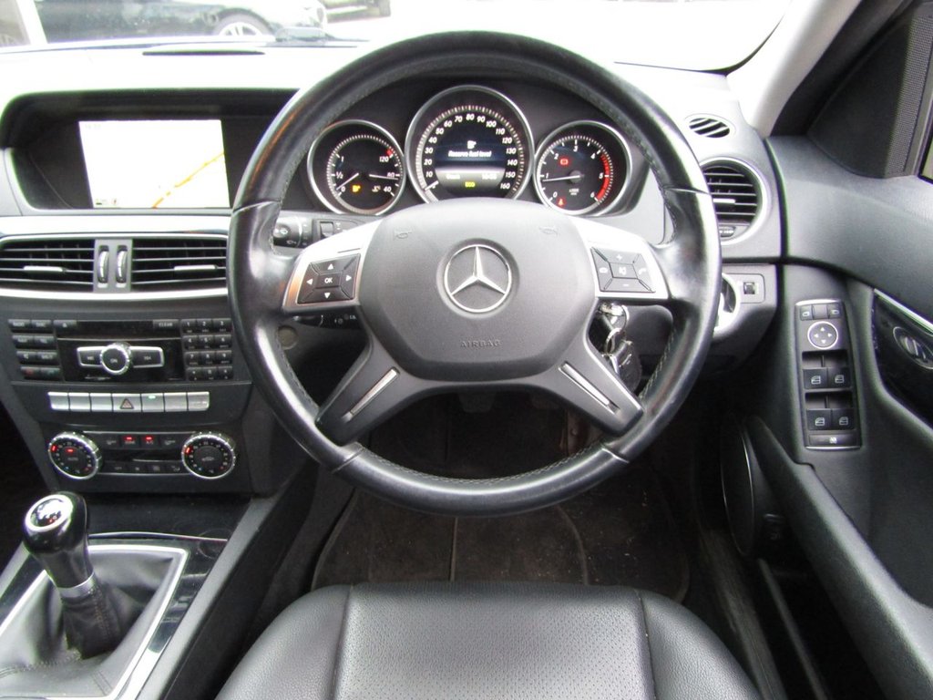 Used Mercedes-Benz C Class 2014 for sale - 76469846: Photo 15