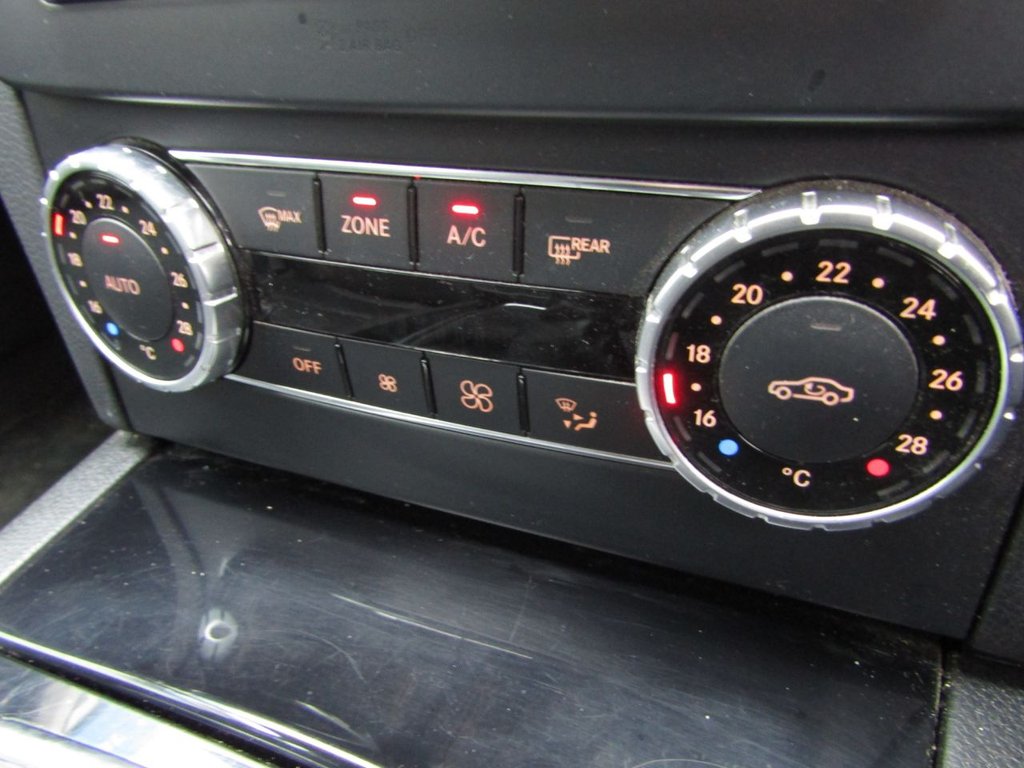 Used Mercedes-Benz C Class 2014 for sale - 76469846: Photo 32