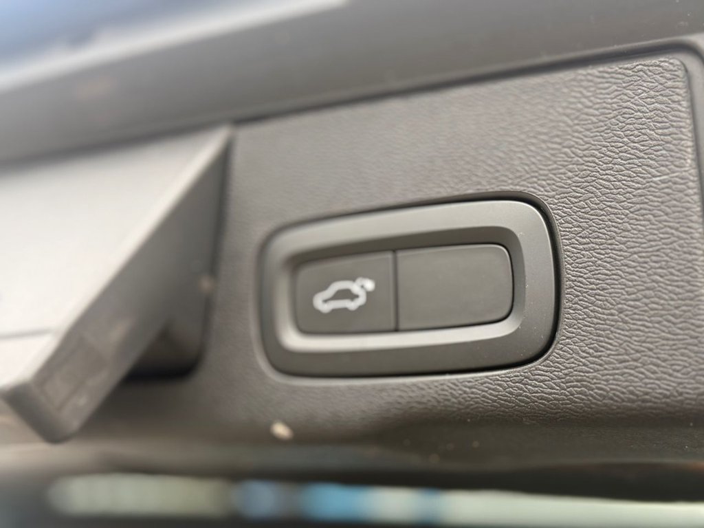 Used Volvo XC60 2022 for sale - 77981519: Photo 18