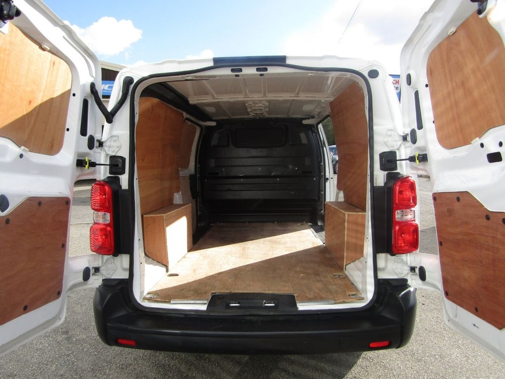 Used Vauxhall Vivaro 2021 for sale - 76210523: Photo 11