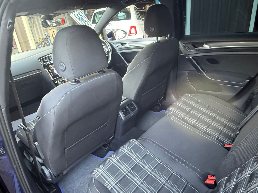 Used Volkswagen Golf 2019 for sale - 76962232: Photo 20