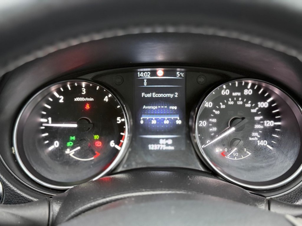 Used Nissan Qashqai 2014 for sale - 77341423: Photo 31