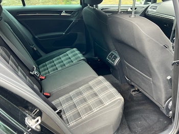 Used Volkswagen Golf 2014 for sale - 76620630: Photo