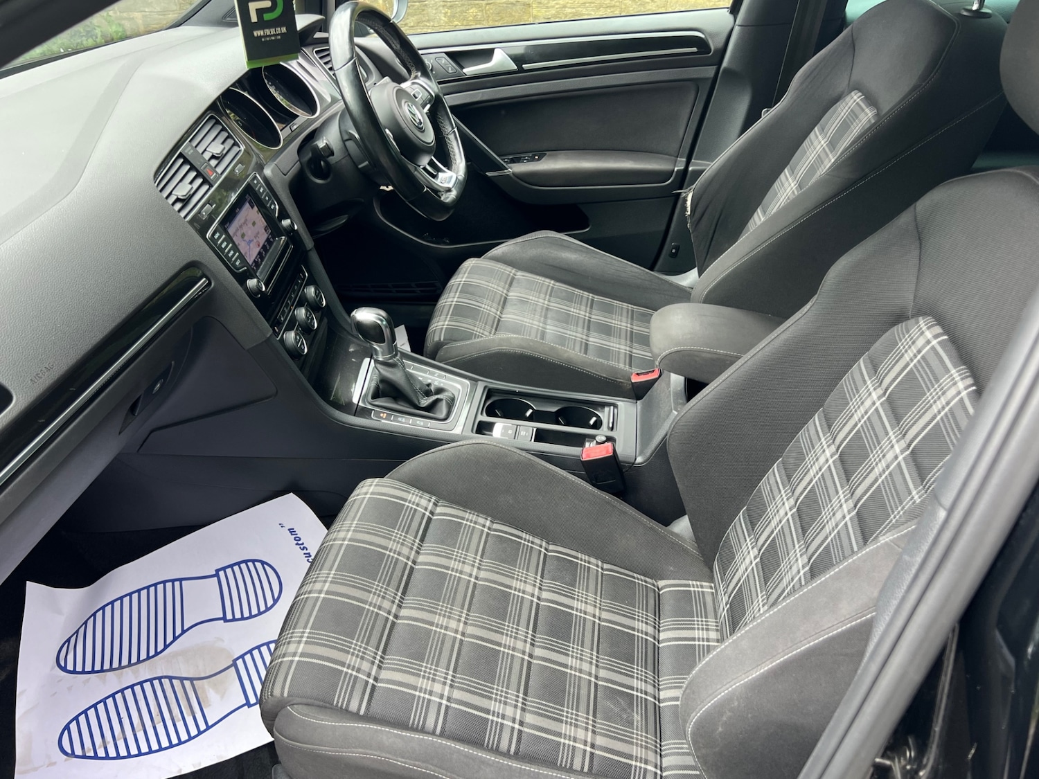 Used Volkswagen Golf 2014 for sale - 76620630: Photo 5