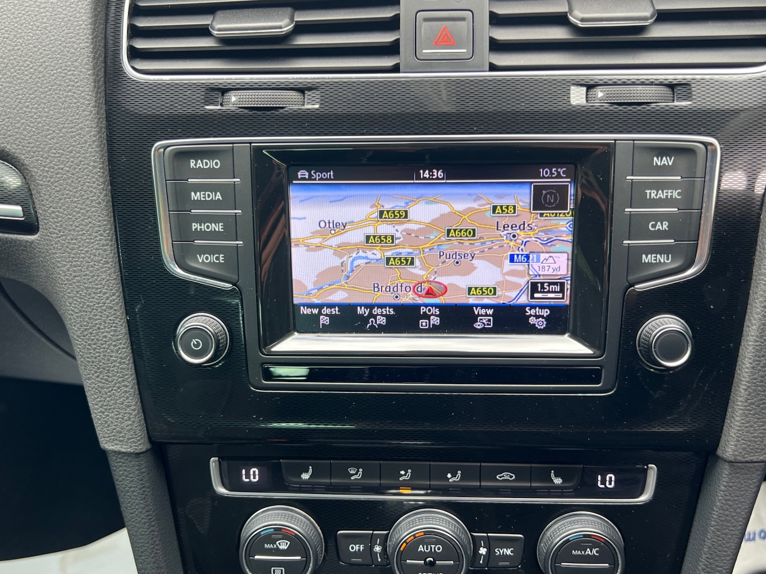 Used Volkswagen Golf 2014 for sale - 76620630: Photo 6