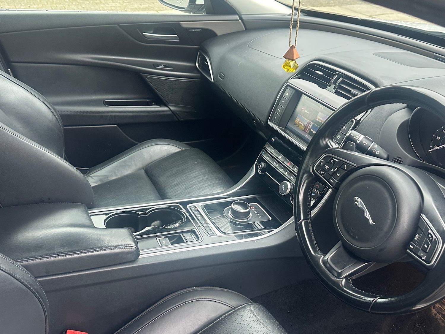 Used Jaguar XE 2017 for sale - 77669466: Photo 6