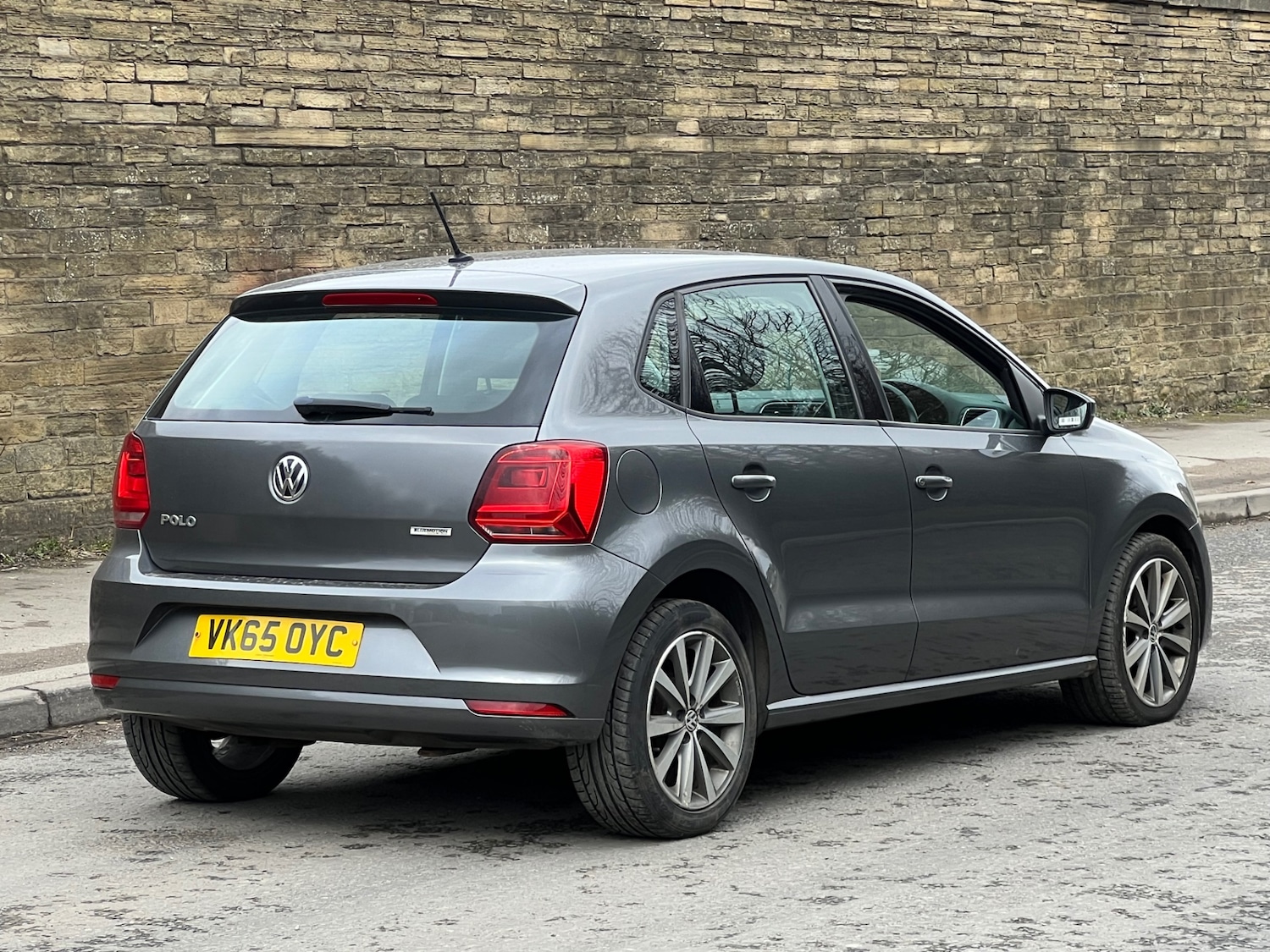 Used Volkswagen Polo 2015 for sale - 76364885: Photo 6