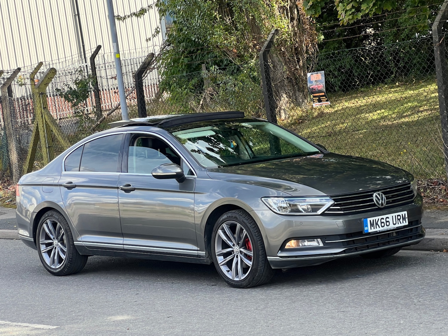 Used Volkswagen Passat 2016 for sale - 76713328: Photo 2