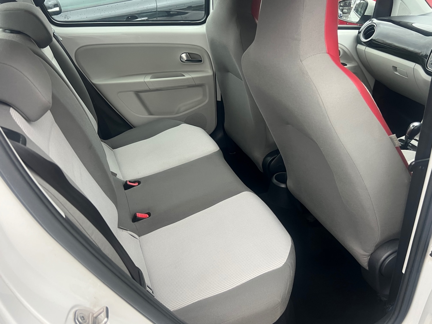 Used Volkswagen up! 2014 for sale - 76566482: Photo 5