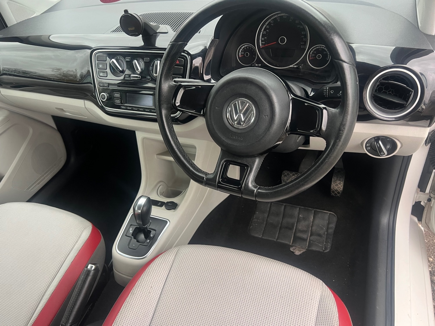 Used Volkswagen up! 2014 for sale - 76566482: Photo 6